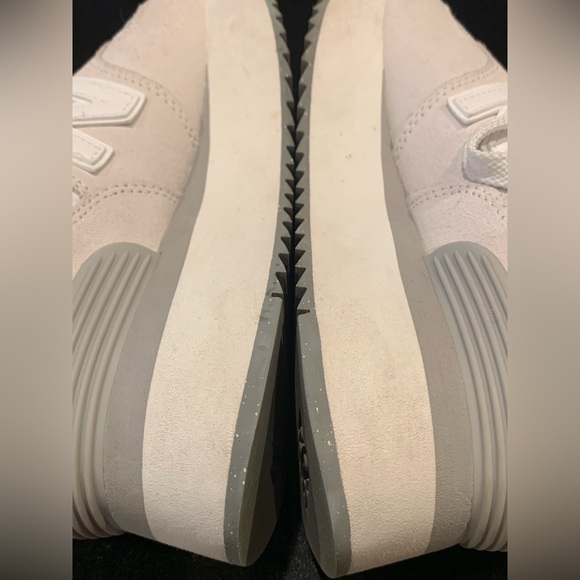 Women’s Nee Balance 574 Reflection Sneakers, Size 8 - Picture 8 of 16